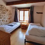 Domaine De Rochebonne بيت للعطل