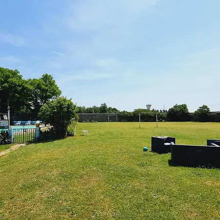 Vakantiehuis Domaine De Rochebonne Saint-Just-Luzac