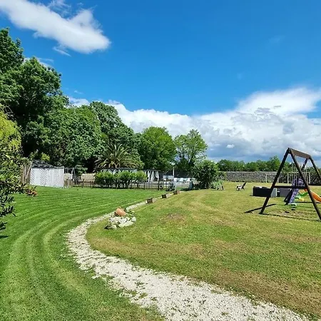 Domaine De Rochebonne Saint-Just-Luzac