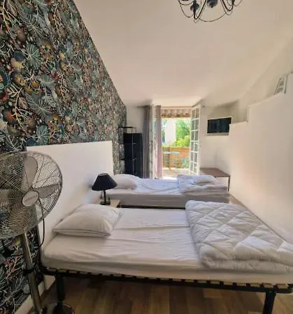 בית נופש Domaine De Rochebonne Saint-Just-Luzac